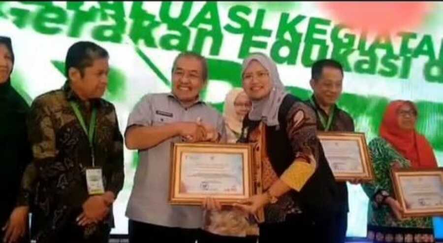 GENIUS Sulbar Terbaik Kedua Nasional Tingkatkan Gizi Siswa
