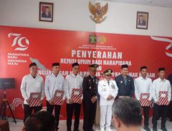 Mewakili Menkumham, Bupati AST Serahkan Puluhan Remisi kepada Napi di HUT RI ke-79