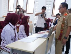 Sekda Sulbar Buka MPLS Sekolah Rakyat, Tekankan Karakter dan Kemandirian Siswa